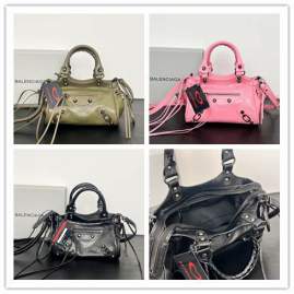Picture of Balenciaga Handbags _SKUfw212412829fw